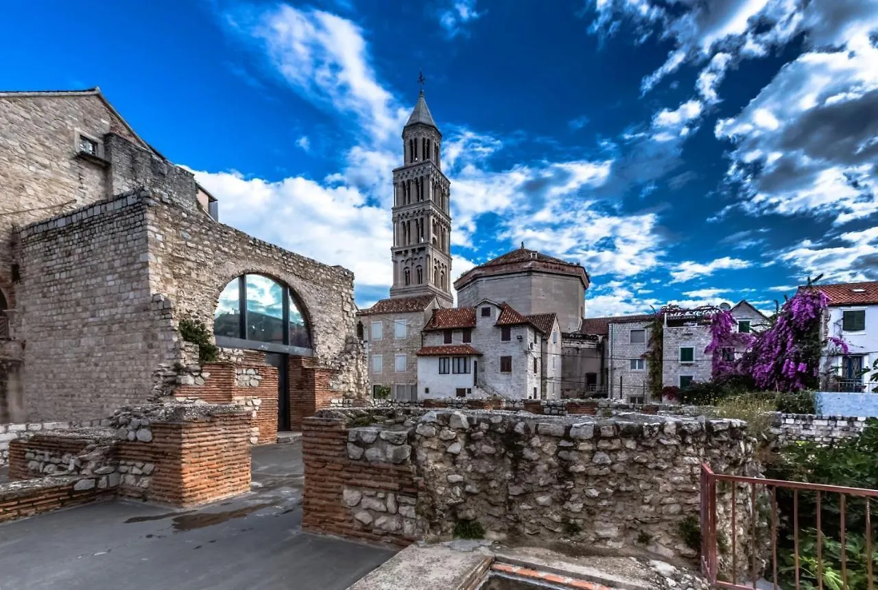 Modern And Practical Studio In The Heart Of Split Apartman
